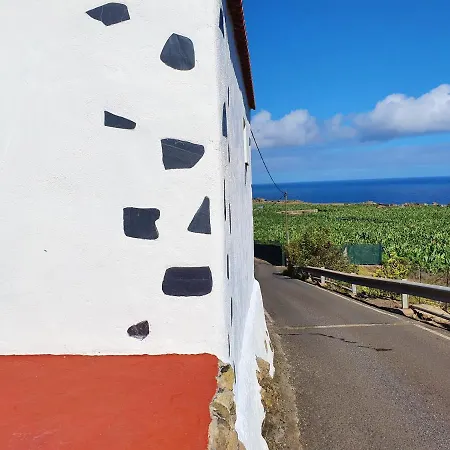 Holiday home Casa Rustica Charco Del Viento