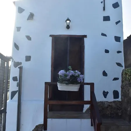 Nyaraló Casa Rustica Charco Del Viento *